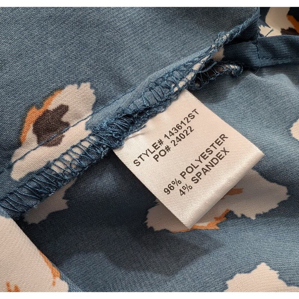 Skies Are Blue Curvy Top Stitch Fix Blue Floral Print Women's Size 1X - Picture 6 of 7